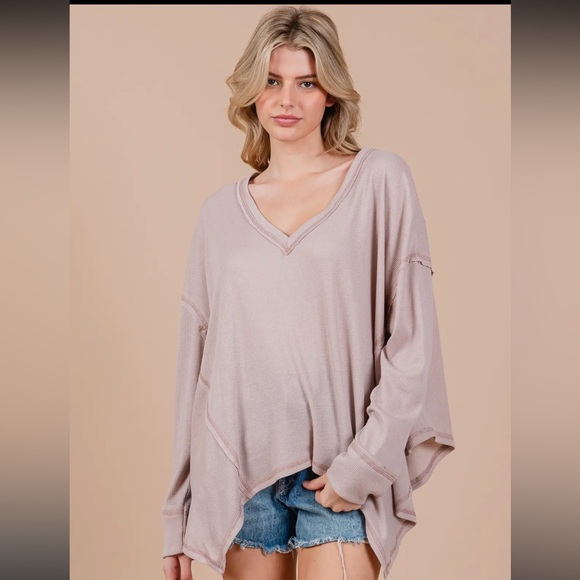 Knit Thermal V-neck Reverse st Oversized Casual top - Picture 2 of 4